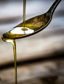 Tūpākihi Mirimiri Oil