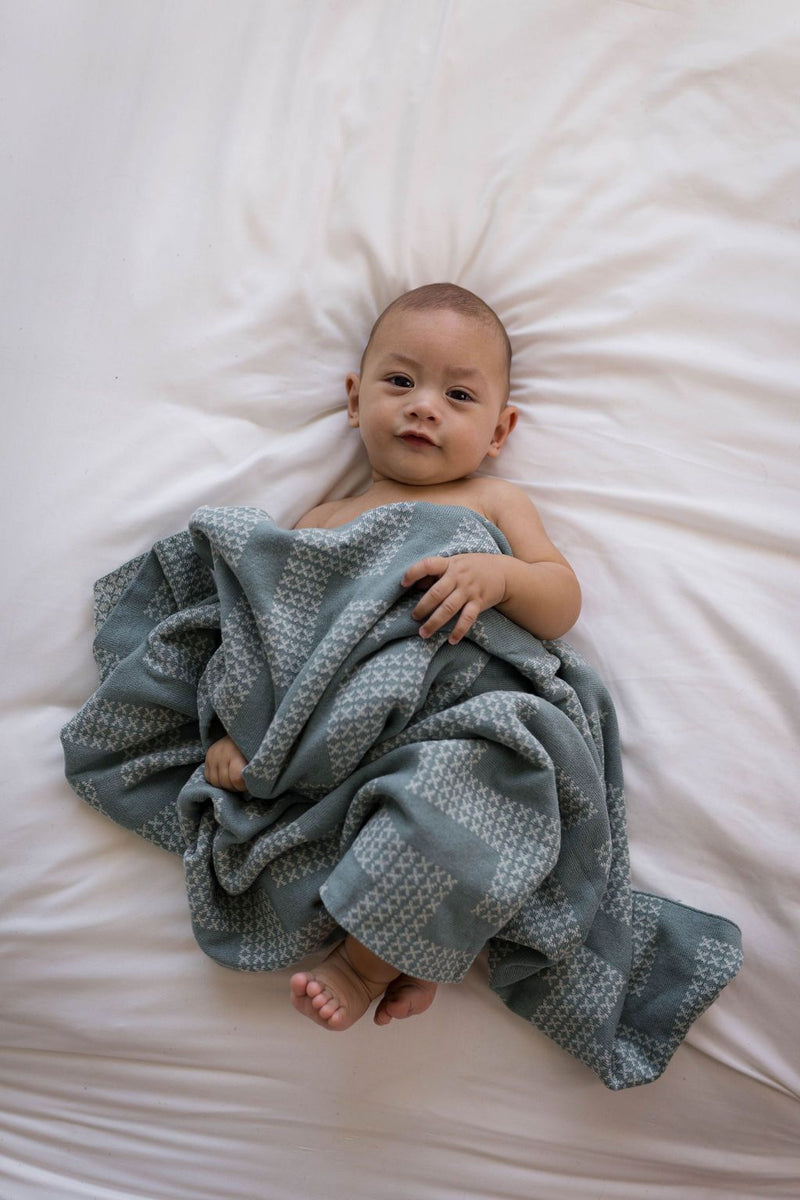 Poutama - Knitted Blanket
