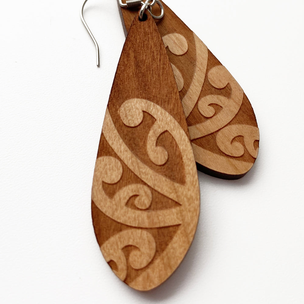 Roimata wood earring